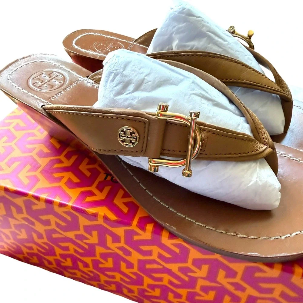 Tory Burch Nora 50mm Wedge Sandals Royal Tan Leather Gold Logo 5.5